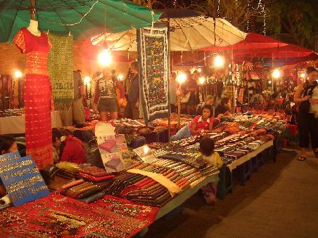 Und der Night Bazar und ratet mal was man hier macht, genau Shoooopppiiinggg! - die Dritte