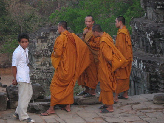 Und natürlich sind auch hier Mönche zu Besuch.