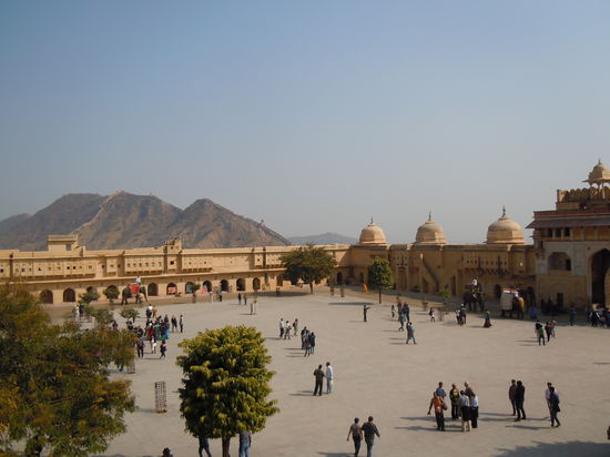 und das eine oder andere Bauwerk...