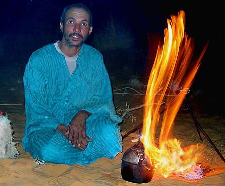 Hendarshaq am Lagerfeuer ... sieht gefährlicher aus, als es war!