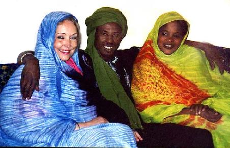 Meine Schwiegermutter, mein Mann und ich in Mali