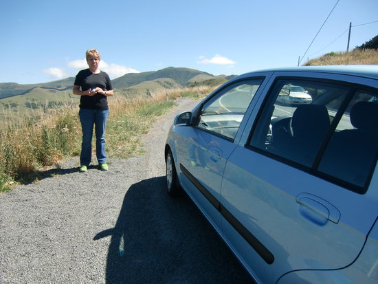 Suse mit unserem himmelblauen kleinen Hyundai. 