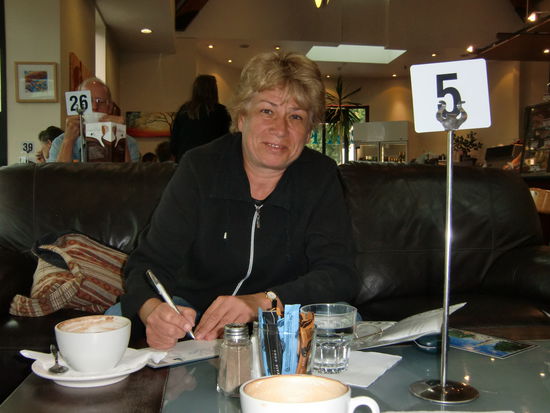 Das Wetter in NZ ist nicht immer "tourifreundlich", aber in Christchurch gibt es viele huebsche Cafes und Kneipen.