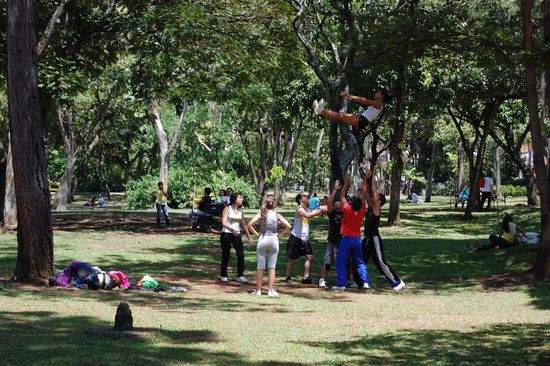 Cheerleaders beim Trainieren