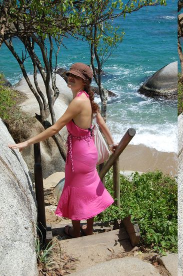 Runter auf Holztreppen...