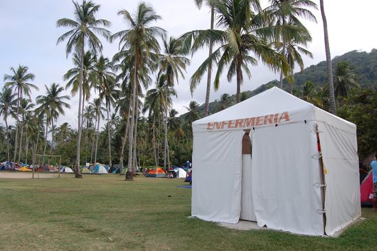 Ist das nicht ein süßes Krankenschwestern-Zelt? 