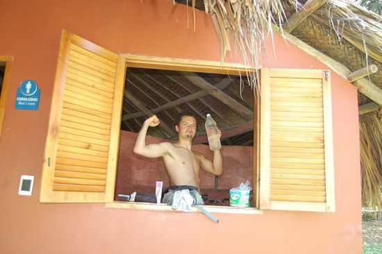 Stefan nach dem täglichen Wasserfiltern