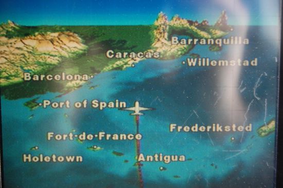 Anflug auf Caracas virtuell (man beachte die steil abfallenden Gebirgsketten im Norden!)