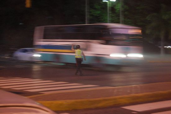 Die Policia hat hier einiges zu tun, um den Verkehr zu regeln...
