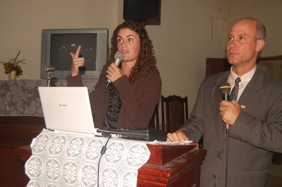 Rollentausch an Montagen, Mimi am Predigen 