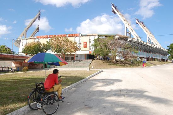 Am Rückweg aus der Stadt am Baseballstadion vorbei...