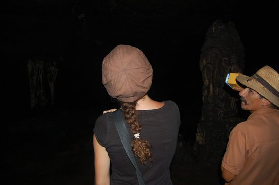 ...nur mit zwei Taschenlampen fanden wir unseren Weg...