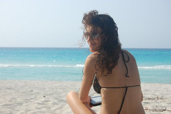 Hübsche, entspannte Mädels gabs auch am Strand 