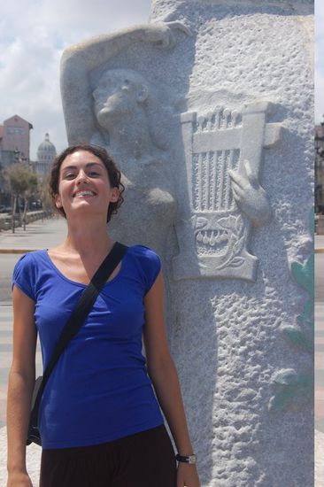 Mimi möchte auch Harfe spielen lernen 