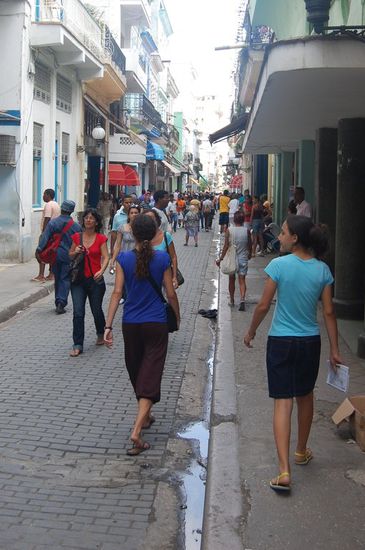 Hier wirds jetzt belebt und ziemlich touristisch - Habana viejo (das alte Havanna)