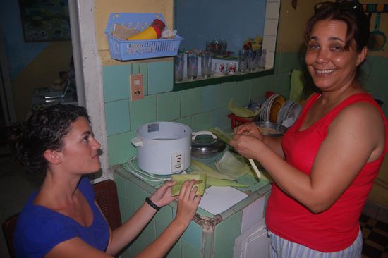 Luisa macht Tamal - Mimi hilft!