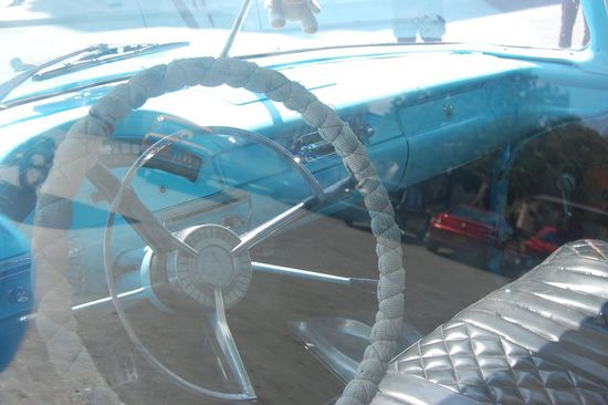 Blcik ins Innere, leider nur durch die Scheibe, da weit und breit kein Besitzer zu sehen war.