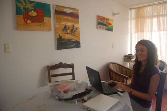 Mimi im Wohnzimmer unserer Gastgeber