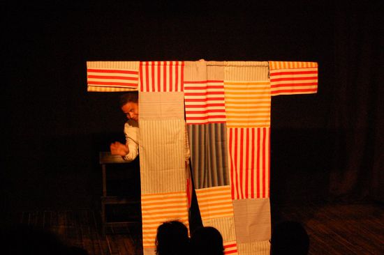 Dann gings ab! Mimi und ich wussten ja nicht so genau, was uns erwartet, außer, dass die beiden Künstler aus Havanna sind...