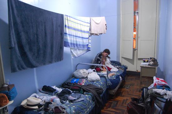 Unser Hotelzimmer mit Bad &amp; Klo am Gang.