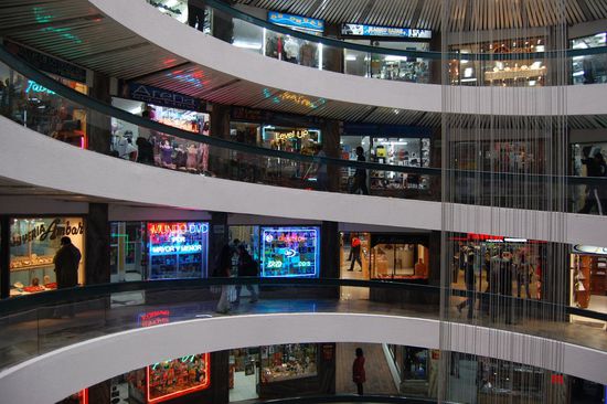 Ein Einkaufszentrum mit "Wendelgang"