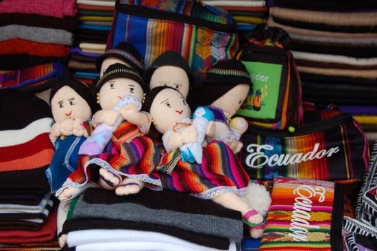 Handgemachte Puppen und Textilien