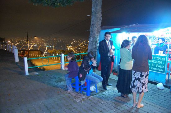 Hier gabs heiße Naranjilla - bei uns sagt man Gluehpunsch dazu! 