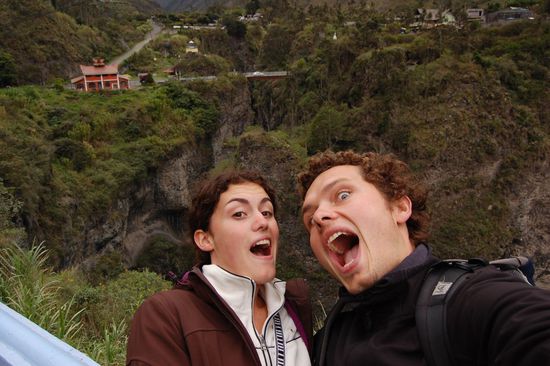 Der Weg zum Zoo, der auf der anderen Seite dieser Schlucht liegt - über die Brücke im Hintergrund mussten wir drüber!