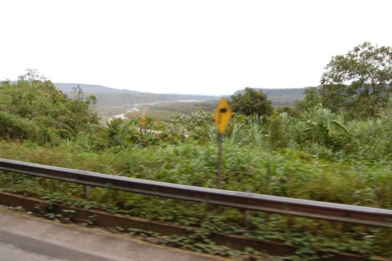 Wir lassen den Oriente wieder hinter uns und beginnen die Auffahrt erneut in die Anden.