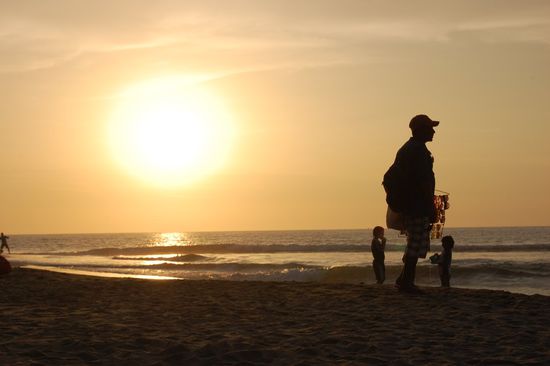 Wir waren bis zum Sonnenuntergang am Strand