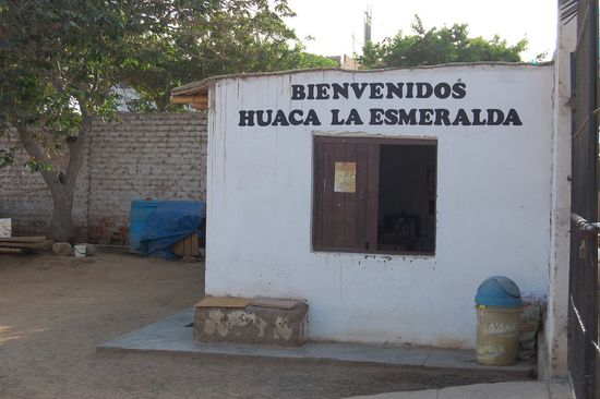 Eingang zum "Huaca la esmeralda".
