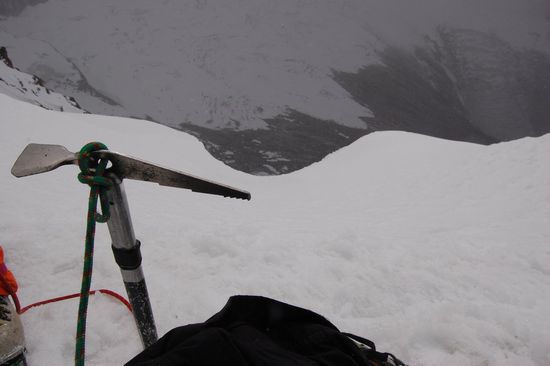 ...dann gings schon wieder bergab. Hier möchte ich nicht runterrutschen...