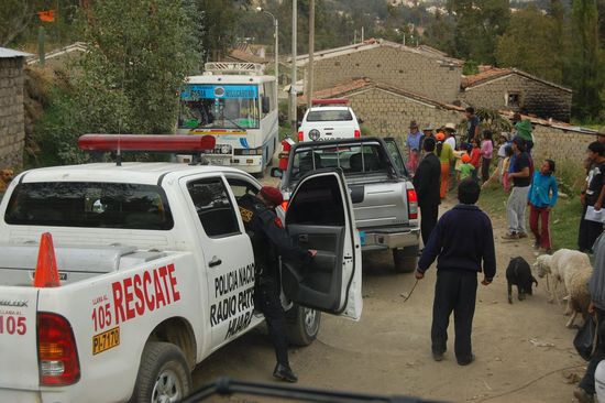 Abschluss der Fahrt war dann ein kurzer Stau aufgrund einer Auseinandersetzung zwischen einer Indio-Frau und einem anscheinend betrunkenen Mann. Bevor beide festgenommen wurden, hat sie ihn noch ganz schön verprügelt...