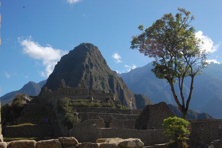 Der Gipfel des Huayna Picchu nun frei vom Nebel