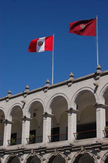 Die Flagge von Peru und Arequipa