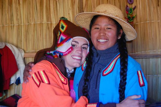 Mimi und eine Uros-Frau.