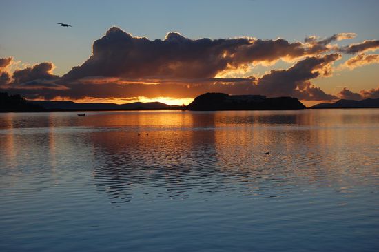 Genialer Sonnenaufgang überm Titicacasee