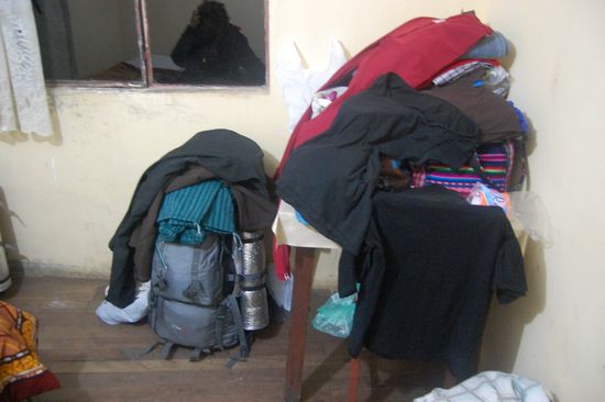 Unsere nasse Wäsche zum Trocknen im Zimmer aufgelegt, weil es in der Früh sogar mal kurz geregnet hat...