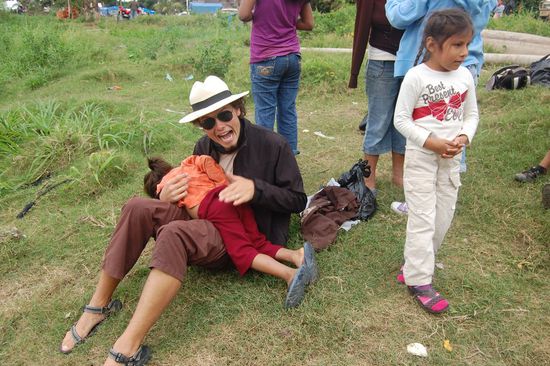 Der Gaukler übt schon mal für die eigenen Kinder... 