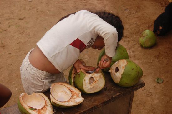 ...Rebekka putzt alles ganz genau aus. 