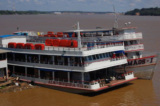 Links die "Alm de Moreira - VIII" war unser Schiff.