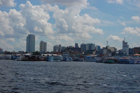 Die Skyline der Dschungelmetropole (1,3 Millionen) Manaus