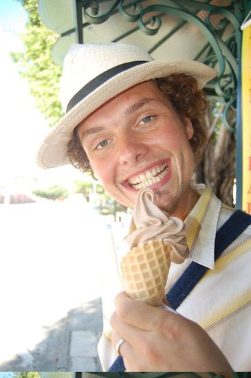 Wir gönnen uns ein fettes Schokoladeeis und schmelzen dahin!