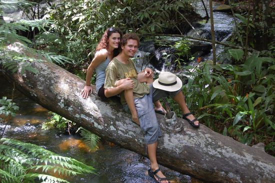 ...doch der Gaukler folgt ihr überallhin! 
Aber das freut sie eh 