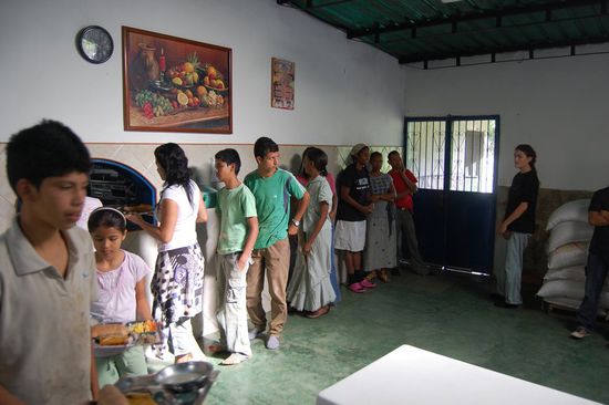 Vom vielen arbeiten sind alle ganz hungrig.