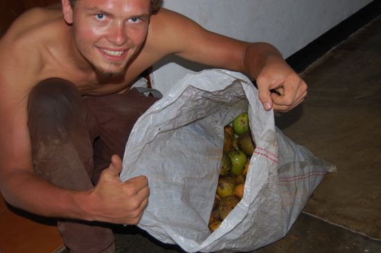 Ein ganzer Sack voll Ernte für unser Abendessenlager... 