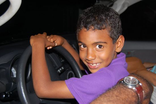 Polizeikontrolle, den Führerschein bitte! (Er hat mich nur angegrinst, hab ich zu wenig Authorität Kindern gegenüber?)