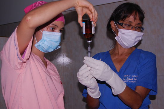 Na klar, die Narkose! Zum Glück haben wir wirklich an alles gedacht, und auch hier ein Fläschchen mitgebracht! 