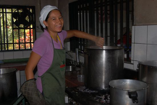 Mirian hängt sich jeden Tag voll ins Zeug (nicht in die Suppe 
