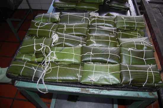 ...frische Hallacas einzupacken!